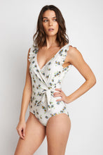 Carregar imagem no visualizador da galeria, Marina West Swim Float On Ruffle Faux Wrap One Piece em Daisy Cream
