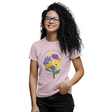 Carregar imagem no visualizador da galeria, Camiseta feminina de manga curta - Promise Garden Flowers
