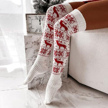 Carregar imagem no visualizador da galeria, Cozy Christmas Socks
