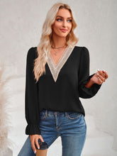 Load image into Gallery viewer, Contrast Trim Flounce Sleeve V-Neck Blouse
