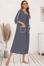 Carregar imagem no visualizador da galeria, Round Neck Three-Quarter Sleeve Midi Night Dress
