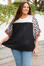 Load image into Gallery viewer, Plus Size Printed Color Block Ruffled Blouse
