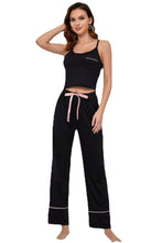 Carregar imagem no visualizador da galeria, Conjunto de Loungewear com Calças e Camis Cropped com Acabamento Contraste
