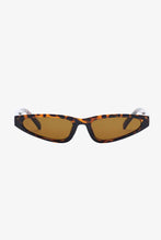 Carregar imagem no visualizador da galeria, Polycarbonate Frame UV400 Cat Eye Sunglasses
