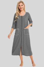 Carregar imagem no visualizador da galeria, Round Neck Three-Quarter Sleeve Midi Night Dress
