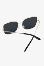 Carregar imagem no visualizador da galeria, Metal Frame Wayfarer Sunglasses
