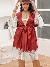 Carregar imagem no visualizador da galeria, Plus Size Lace Patchwork Tie Front Robe
