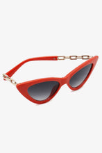 Carregar imagem no visualizador da galeria, Chain Detail Cat-Eye Sunglasses
