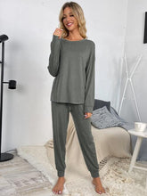 Carregar imagem no visualizador da galeria, Round Neck Top and Drawstring Pants Lounge Set
