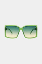 Carregar imagem no visualizador da galeria, Polycarbonate Frame Square Sunglasses
