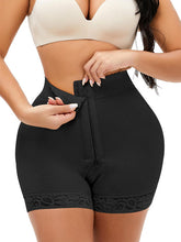 Carregar imagem no visualizador da galeria, Full Size Lace Detail Hook-and-Eye Shaping Shorts
