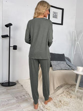 Carregar imagem no visualizador da galeria, Round Neck Top and Drawstring Pants Lounge Set
