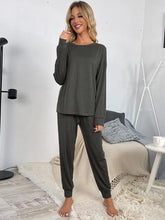 Carregar imagem no visualizador da galeria, Round Neck Top and Drawstring Pants Lounge Set
