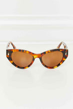 Carregar imagem no visualizador da galeria, Tortoiseshell Acetate Frame Sunglasses
