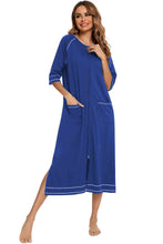 Carregar imagem no visualizador da galeria, Zip Up Slit Round Neck Night Dress with Pockets
